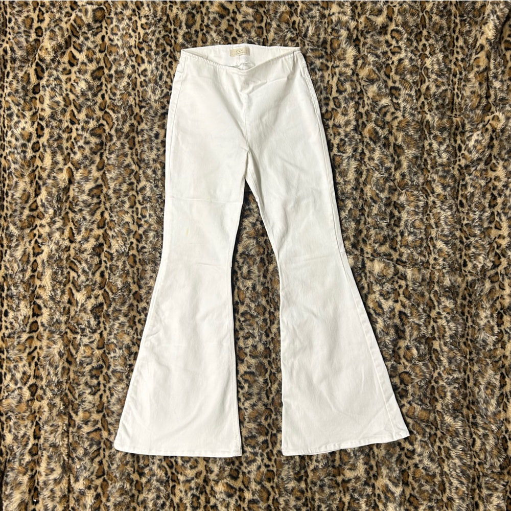Chelsea & Violet White Flare Jeans